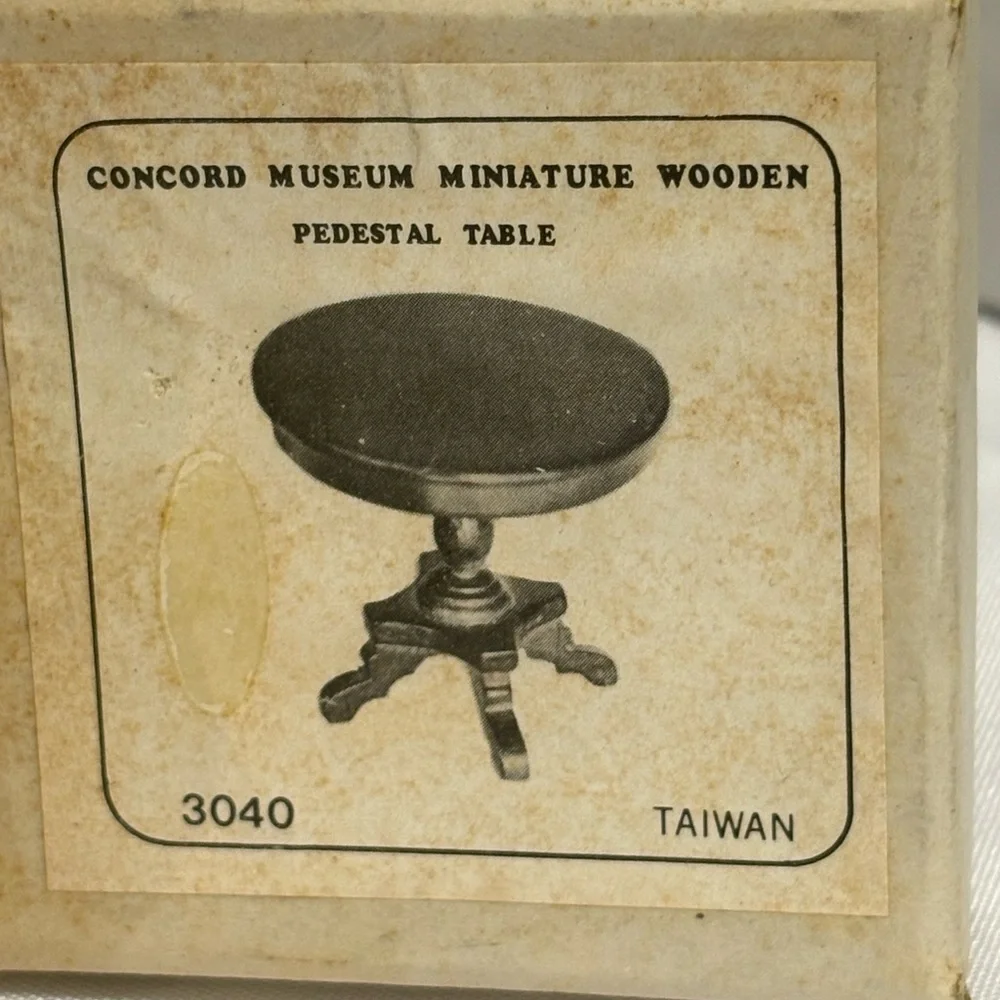 vintage Concord Museum Miniature Wooden Pedestal Table for Dollhouse model #3040